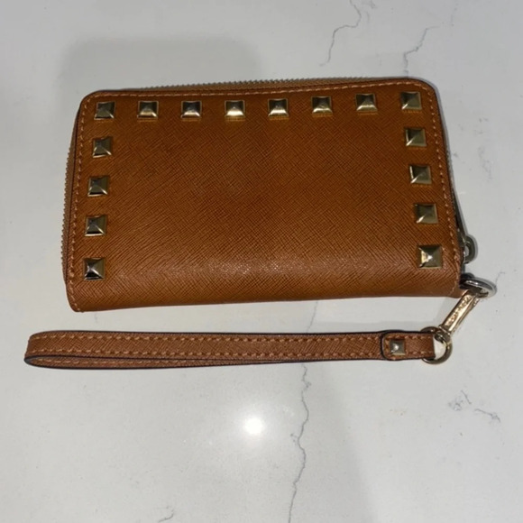 Michael Kors Saffino Selma Studded Pebble Leather Wallet Multifunction Wristlet - Picture 5 of 6